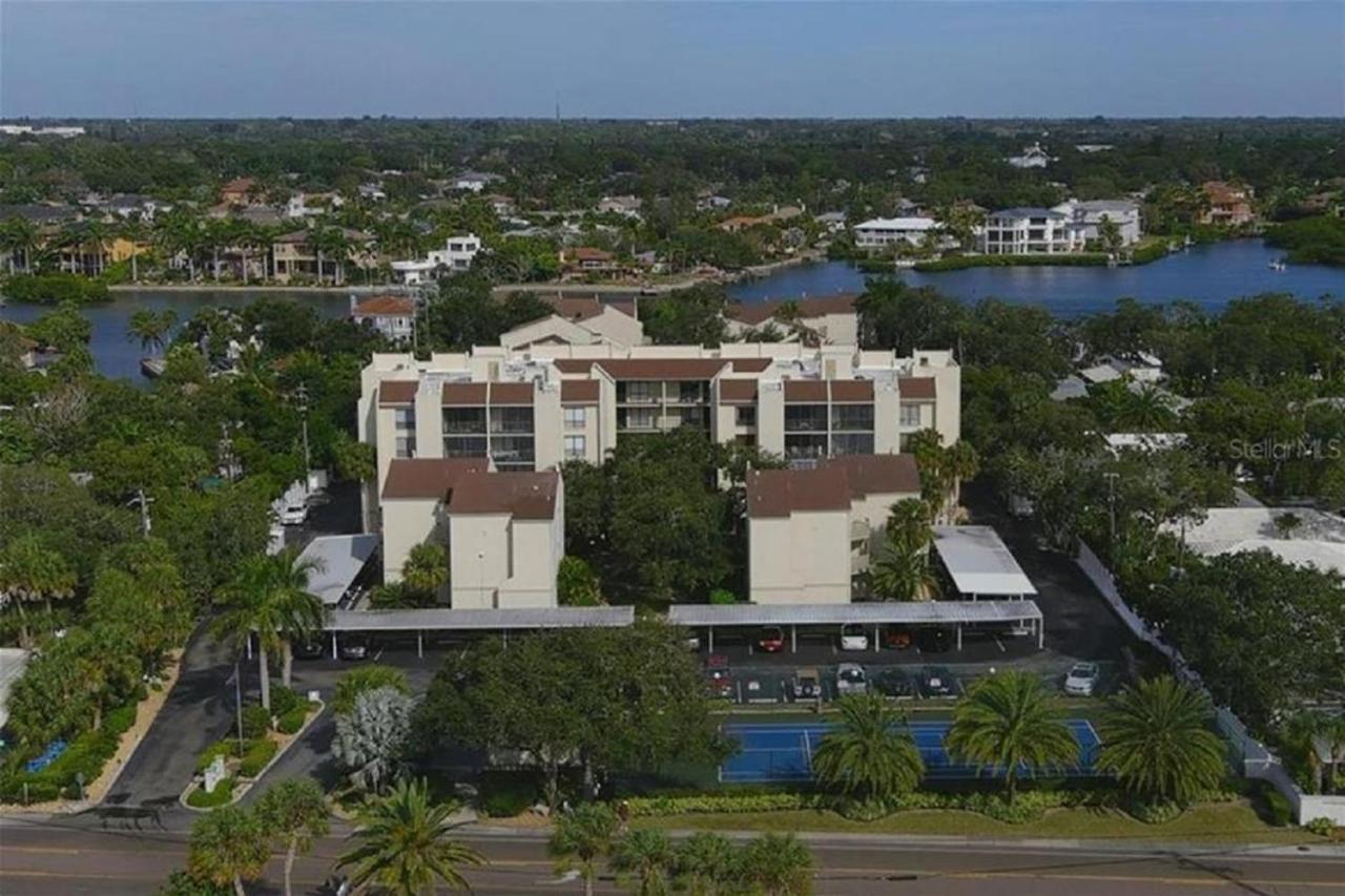 Siesta Key Escape Ground Floor Steps To Heated Pool And Free Trolley Apartment Exterior photo