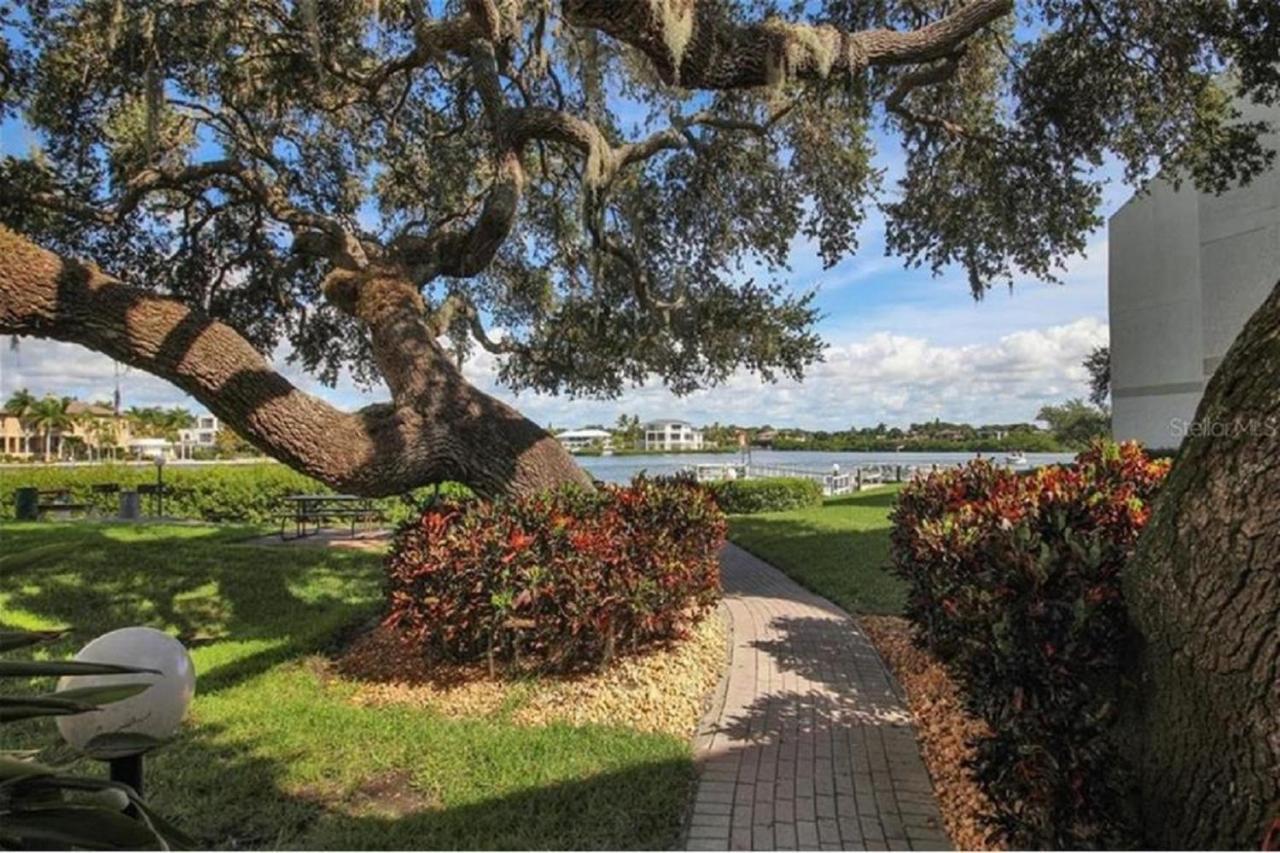 Siesta Key Escape Ground Floor Steps To Heated Pool And Free Trolley Apartment Exterior photo